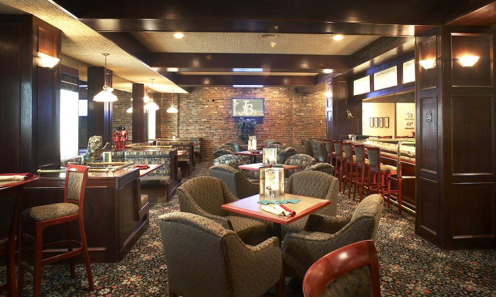 Black Knight Inn Red Deer Restaurant photo